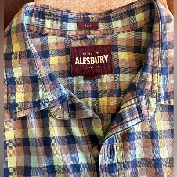 Men’s Alesbury XL green, purple, white, navy plaid short sleeve shirt - Picture 2 of 2